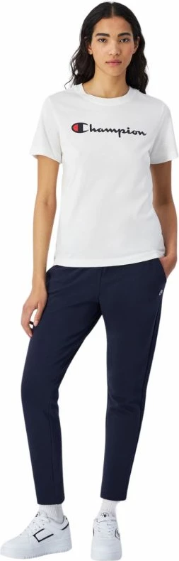 Maicë Champion femra, e bardhë