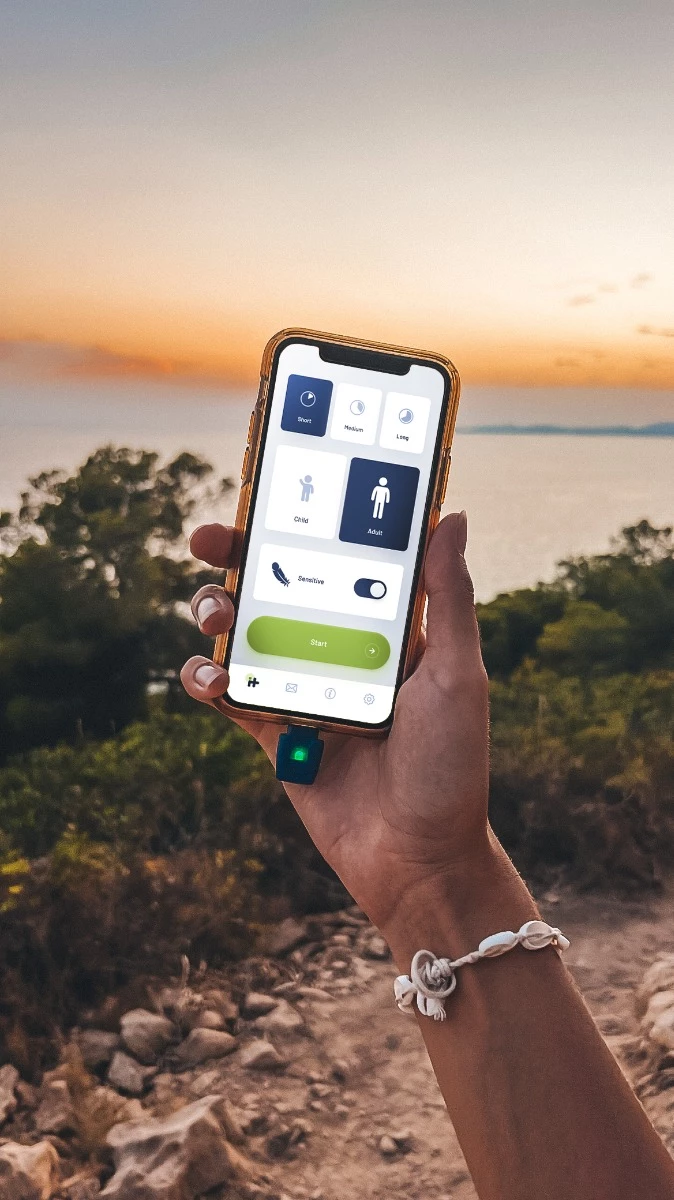 Pajisje për trajtim pickimi insektesh HEAT IT V3, Lightning për iPhone 6–14, e kaltër
