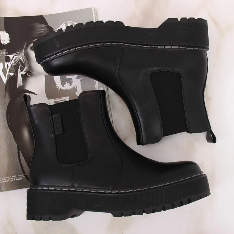 Çizme të izoluara për femra Big Star, të zeza