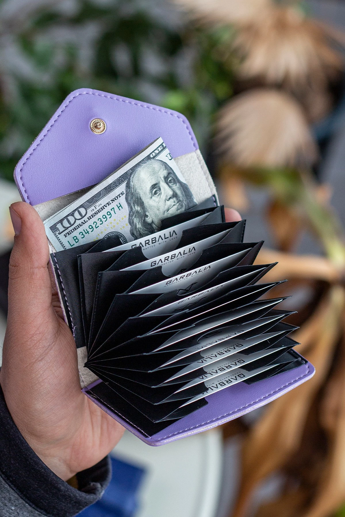 Portofol për gra, ngjyrë lejla, Zoozie Bags, Lviv