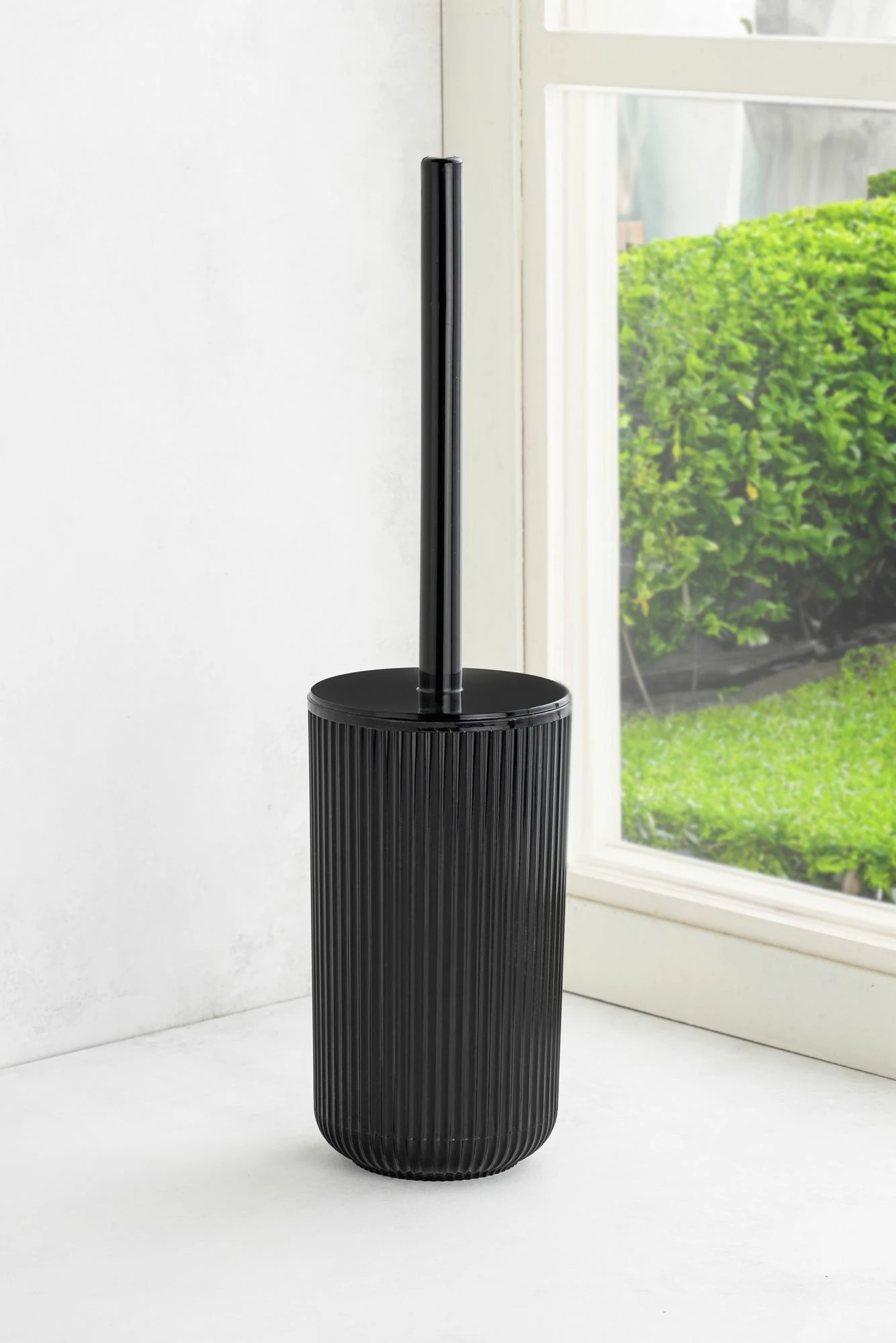 Fshesë për WC, ngjyrë e zezë, Mijölnir, GFTVFRC-1