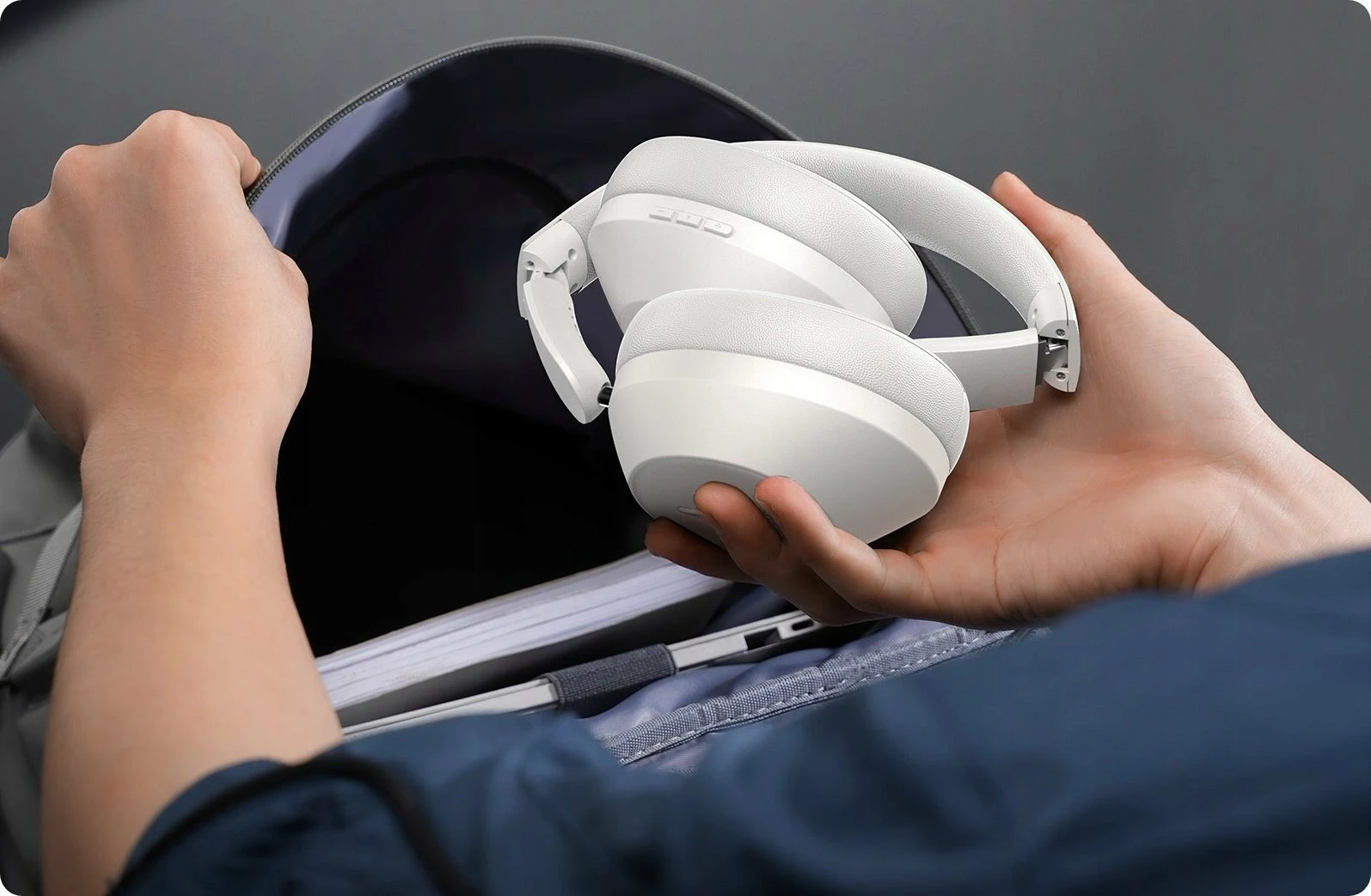 Kufje Baseus Boss 30 Max, Bluetooth 5.3, ANC/ENC, 50h, USB-C, e bardhë
