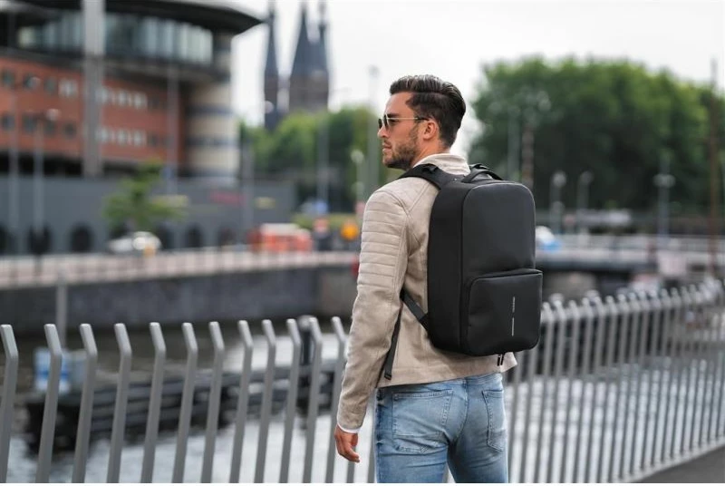 Çantë shpine për femra Yakimasport, e zezë