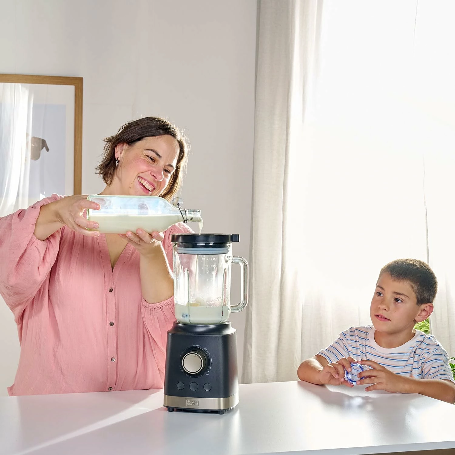 Blender Black&Decker BXJB2000E 2000W 1.8L gotë xhami, i zi