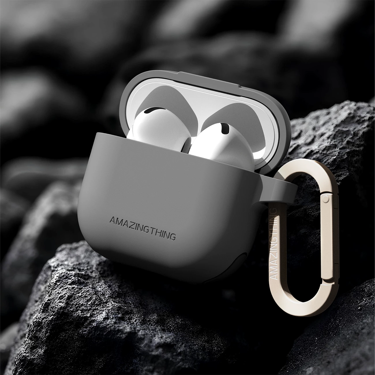 Mbështjellës AmazingThing Omni Case për AirPods 4, i zi