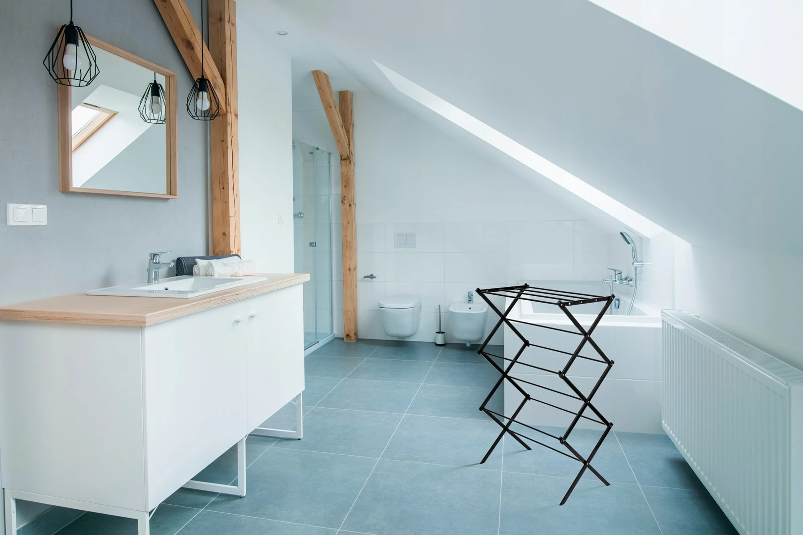 Tharës rrobash PROMIS TORINO, vertikal, ngjyrë e zezë