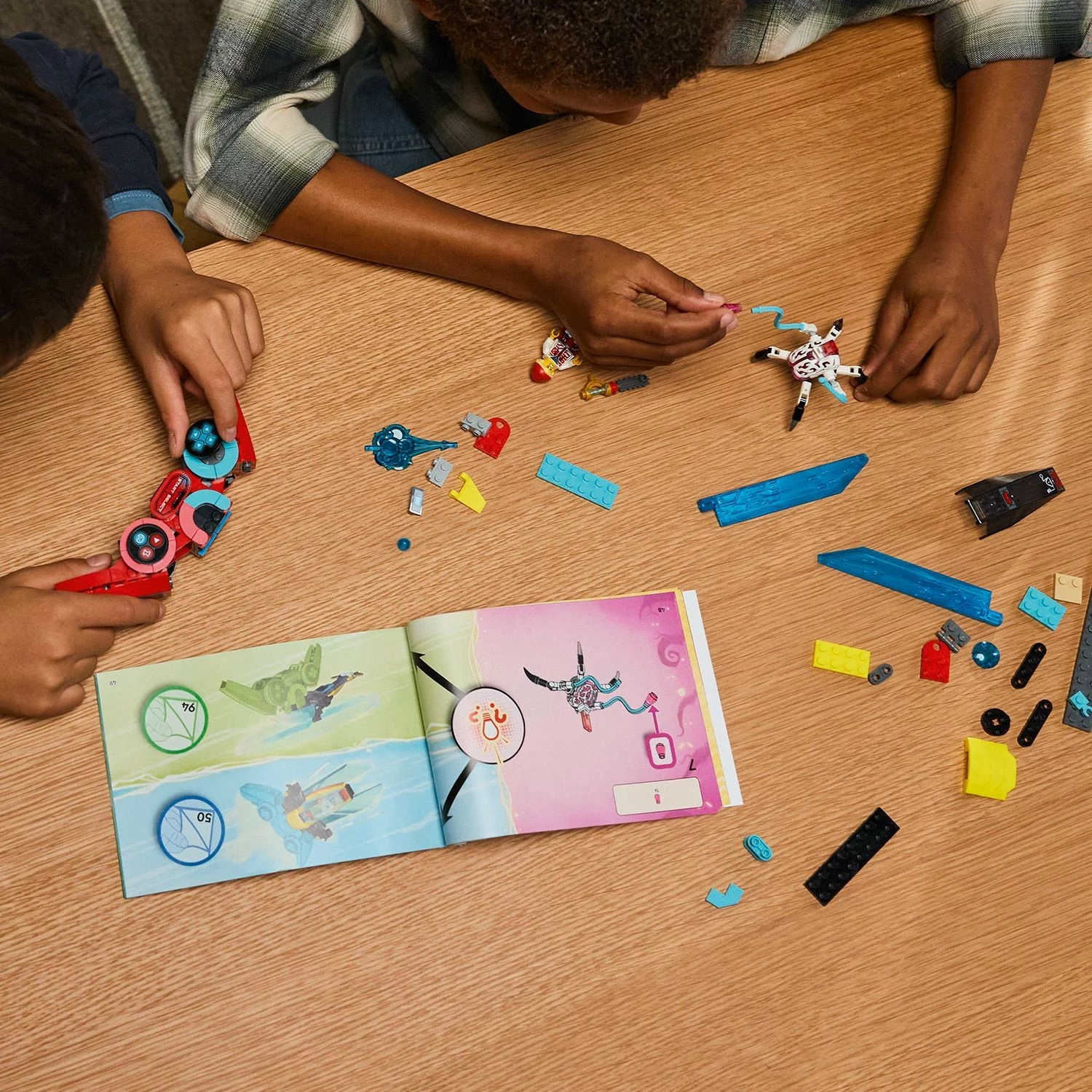 Set ndërtimi LEGO DREAMZzz 71489, Cooper's Gaming Controller Jet, 266 pjesë, shumëngjyrësh