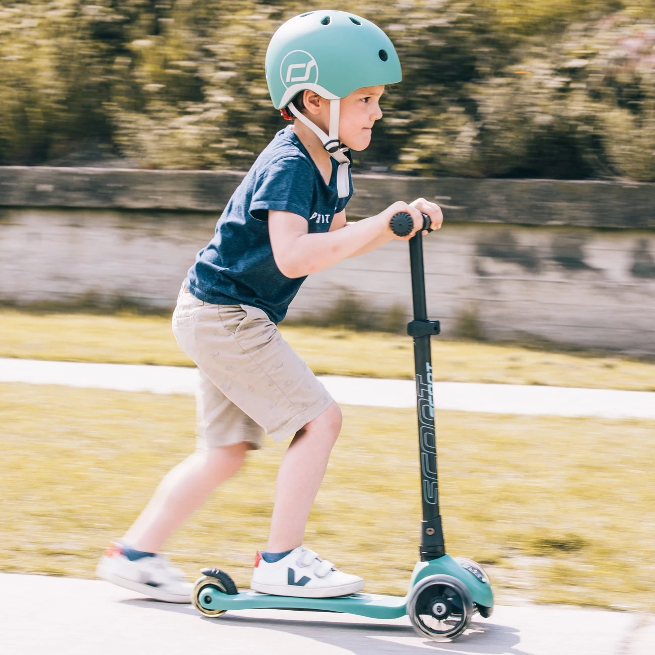 Trotinet Scoot and Ride Highwaykick 3 LED - Forest