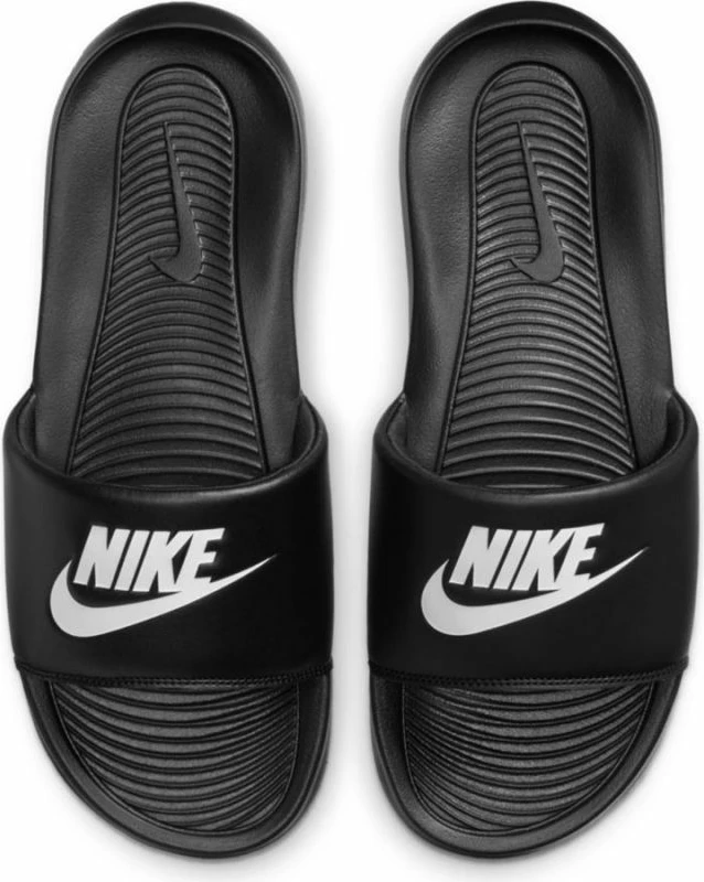 Papuqe për meshkuj Nike, të zeza