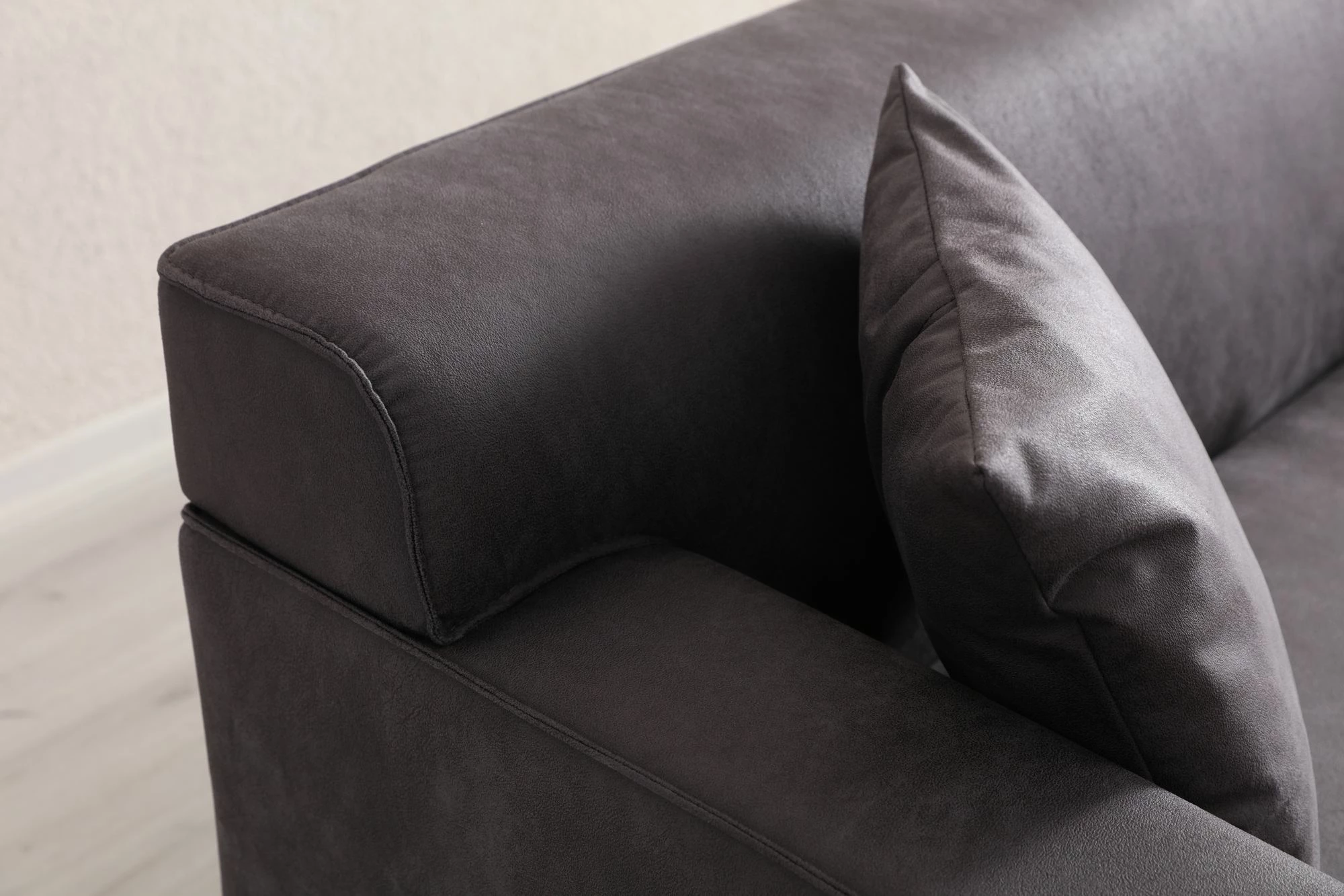 Divan treshe Atelier del Sofa, New Petra 3, antracit