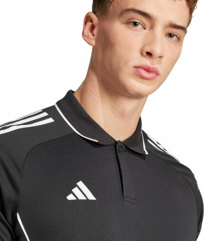 Maicë për meshkuj adidas, e zezë
