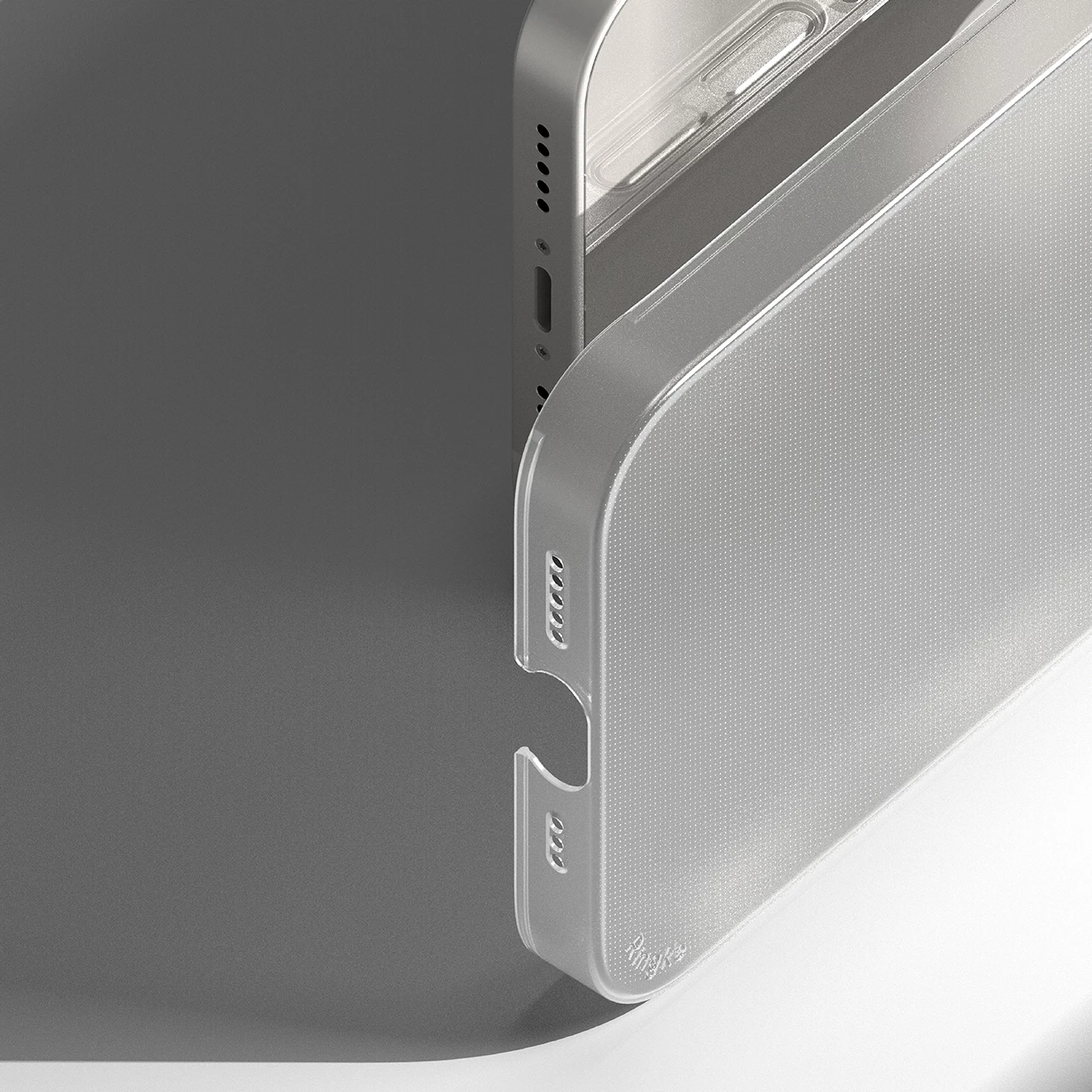 Mbështjellës Ringke Slim për iPhone 14 Plus, ultra i hollë, gjysmë-transparent