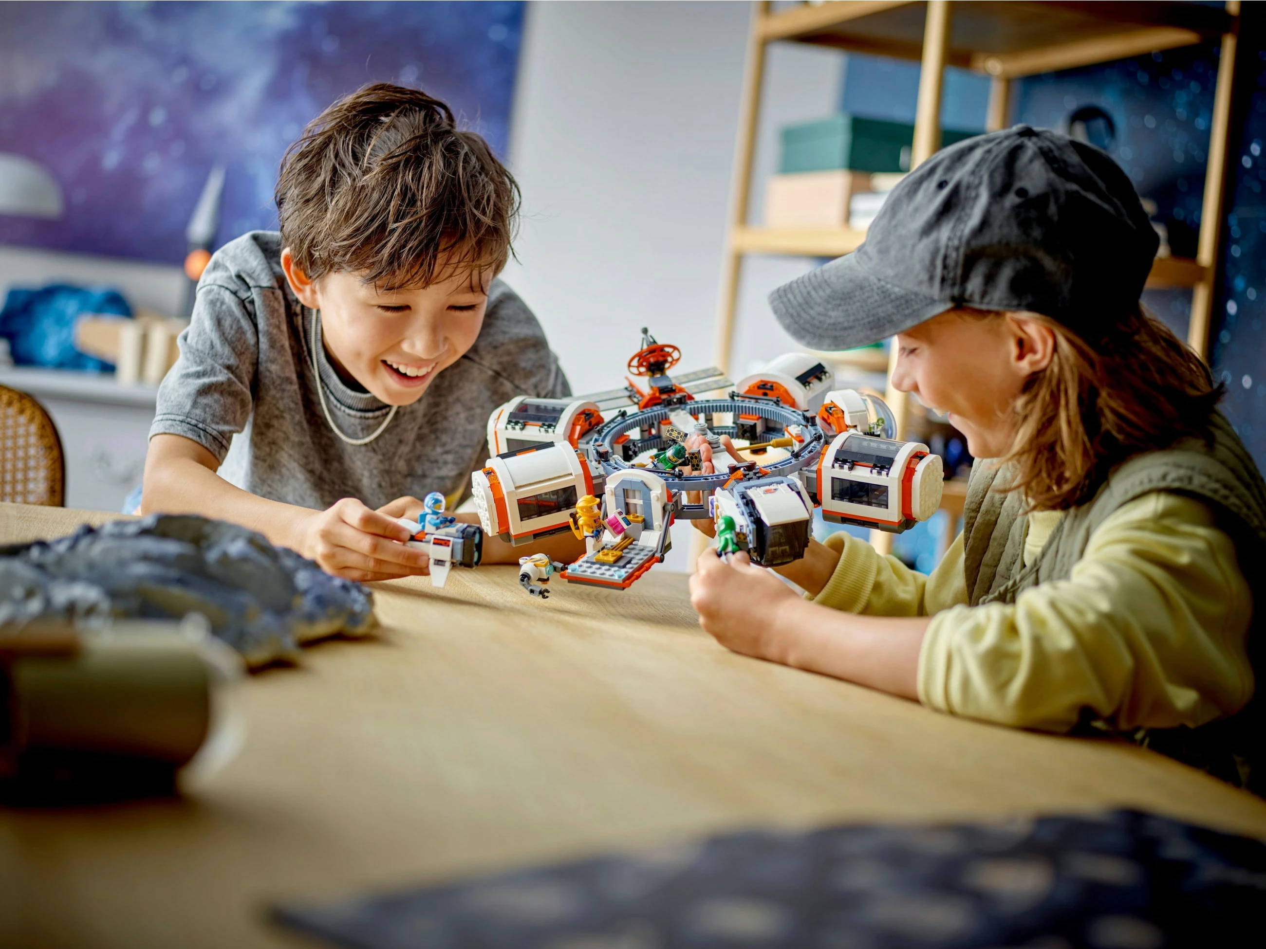 Set ndërtimi LEGO Modular Space Station 60433, 1097 pjesë, shumëngjyrësh