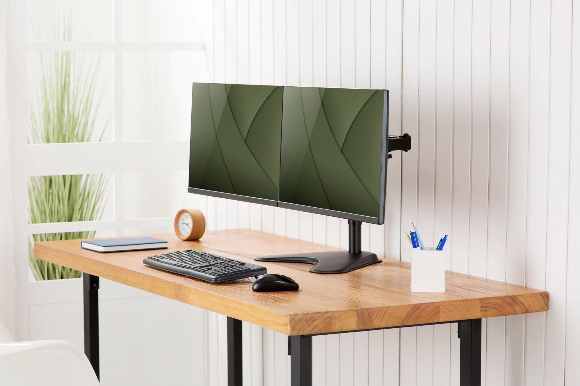 Mbajtës dy monitorësh Digitus universal, 15-32 inç, 8 kg, VESA 75x75/100x100, i zi