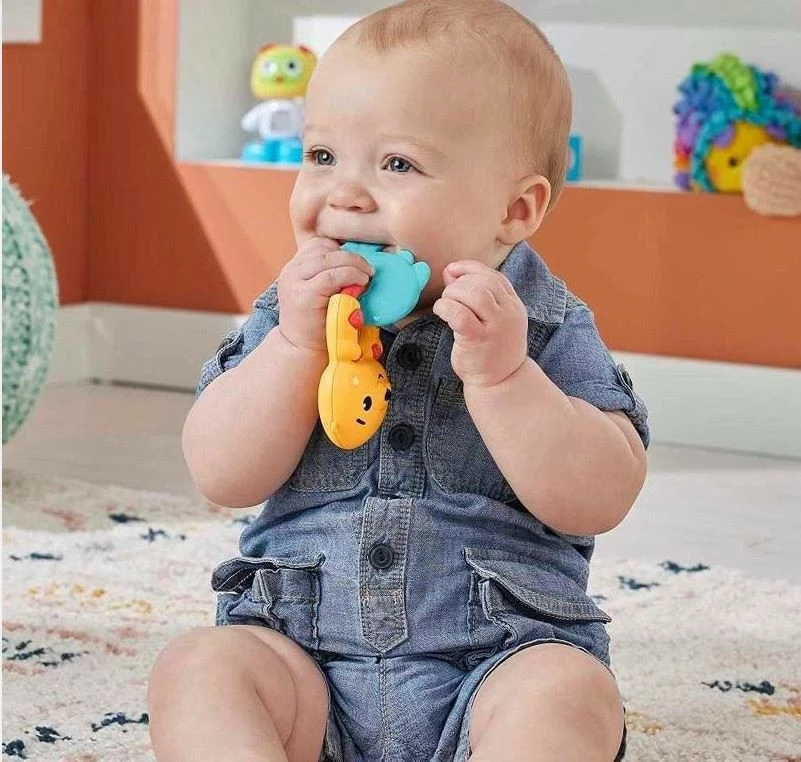 Lodër dhëmbëzimi Fisher Price Rattle Chew Toy Happy Otter, Blu, Kuqe, Verdhe