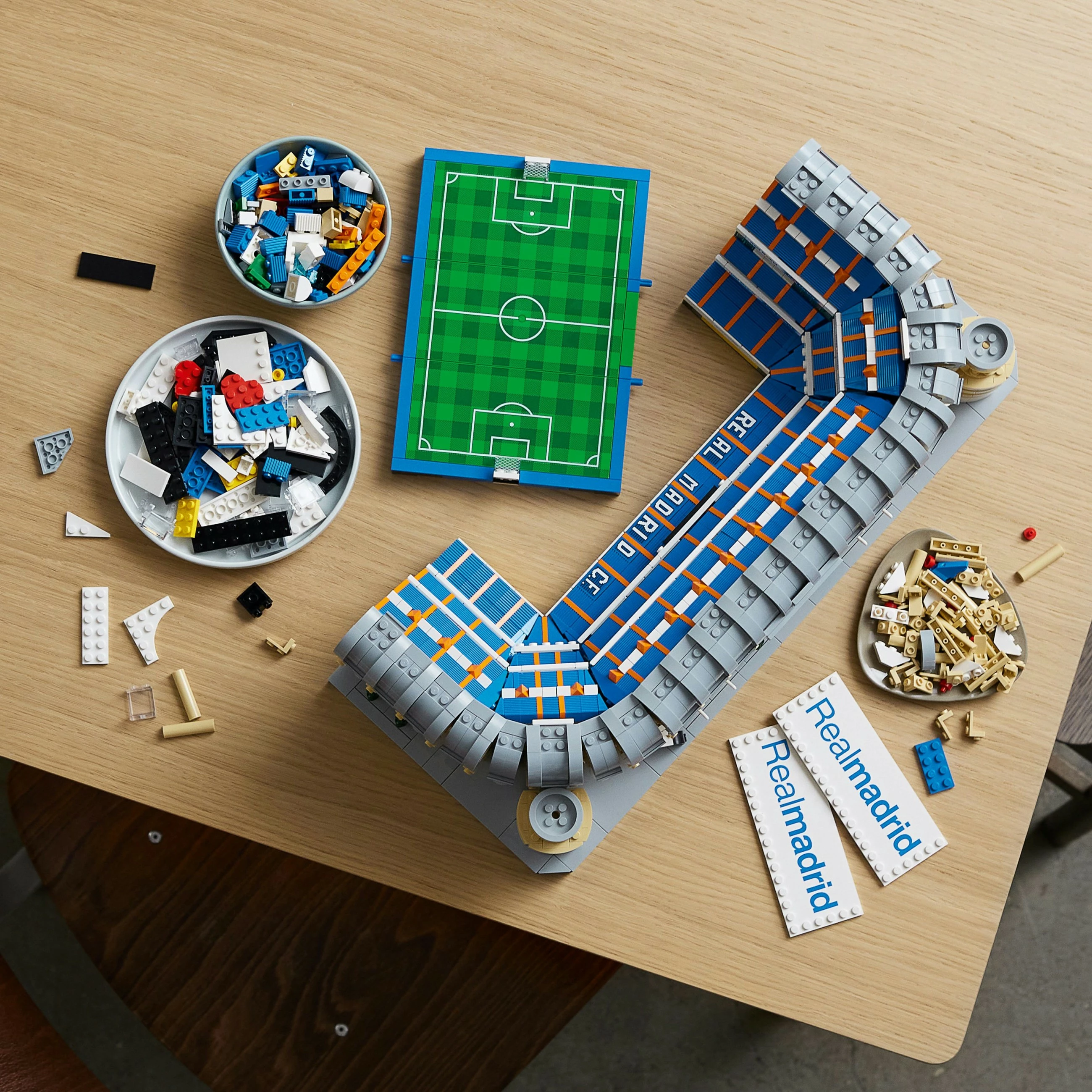Set ndërtimi LEGO Creator Expert Real Madrid – Santiago Bernabéu Stadium, 5876 copë, plastikë