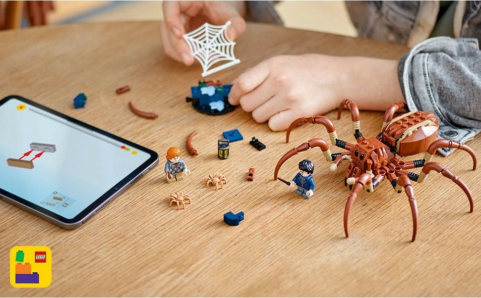 Set ndërtimi LEGO Harry Potter Aragog në Pyllin e Ndaluar, 195 pjesë, Multingjyrësh