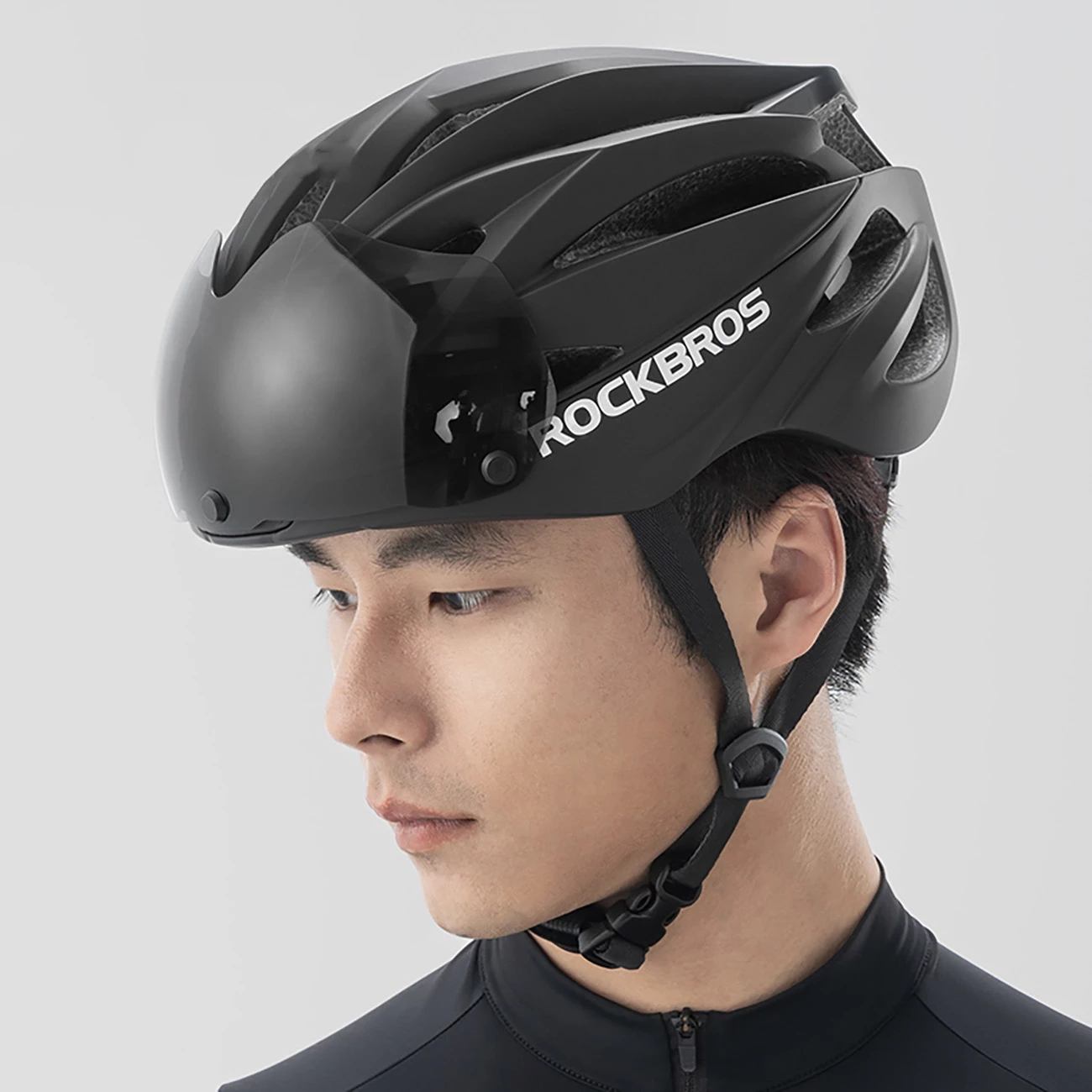 Helmetë biçiklete Rockbros 10110045006 me syze UV të ndashme, e zezë/kafe