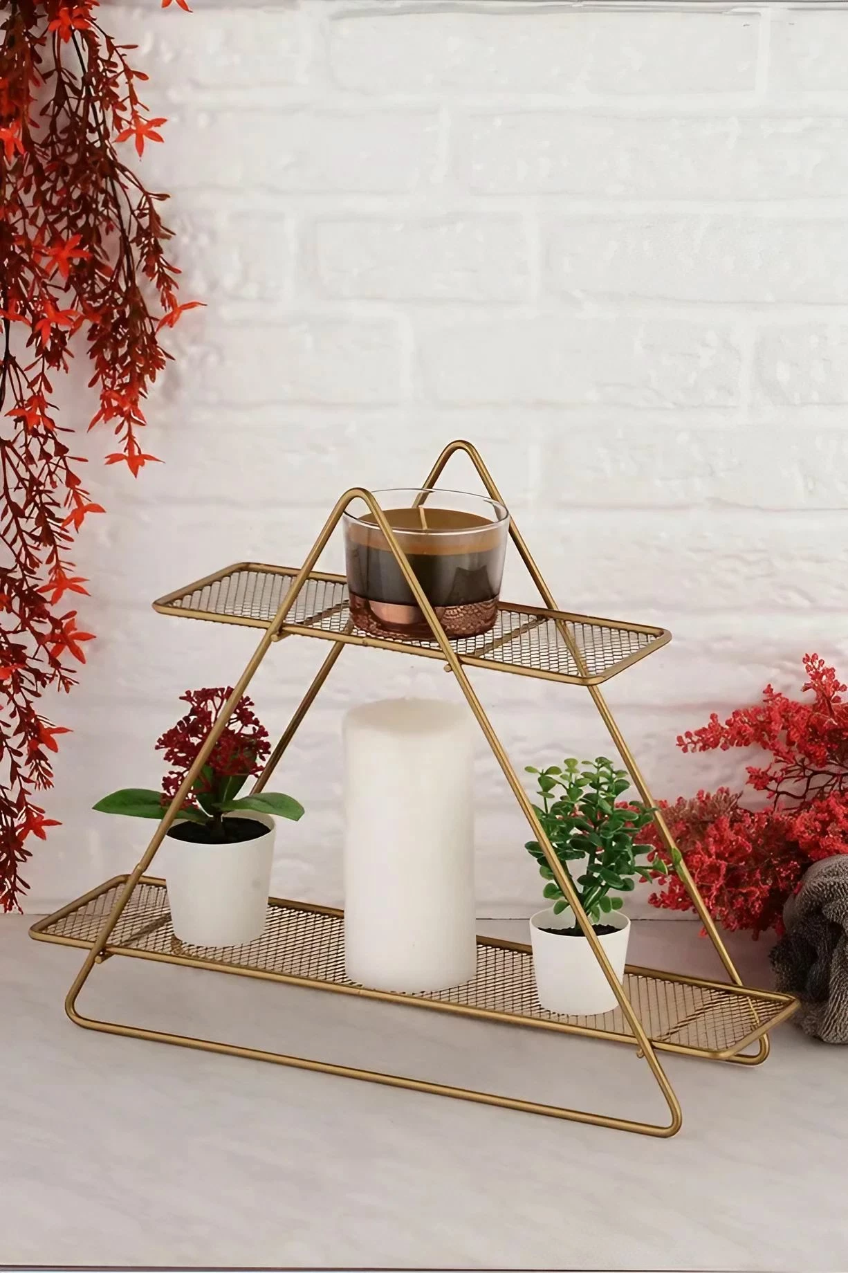 Raft dekorativ metalik për mur, dizajn Aberto, Piramit D2K