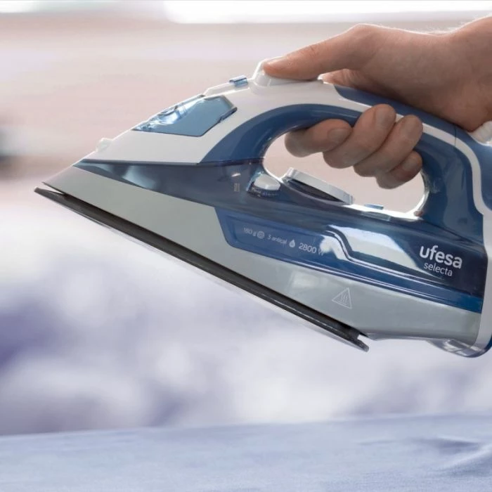 Hekur me avull UFESA PV3280 2800 W, rezervuar 330 ml, blu/ e bardhë