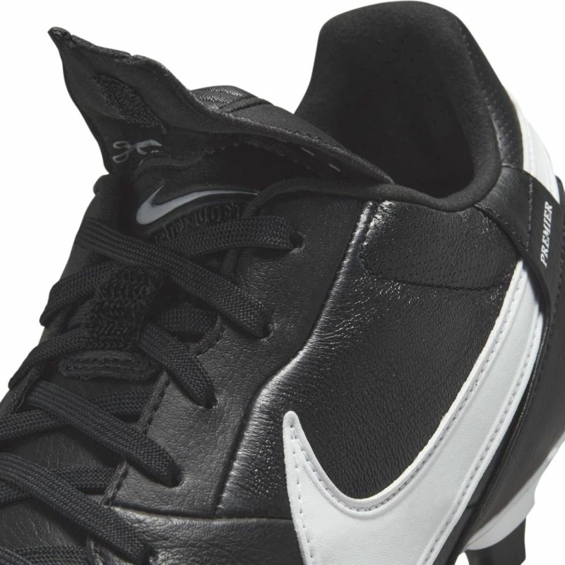 Atlete futbolli për meshkuj Nike, të zeza