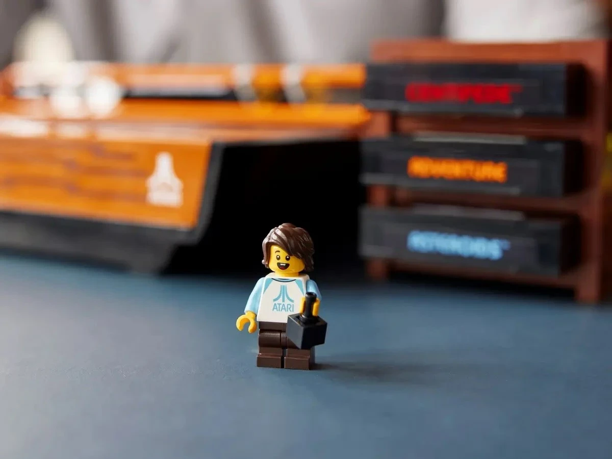 Set LEGO ICONS Atari 2600, 2532 pjesë