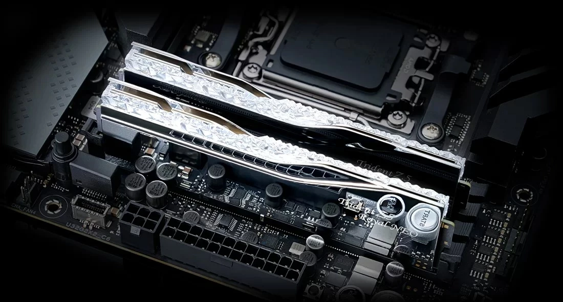 RAM memorje G.SKILL Trident Z5 Royal Neo, 96 GB (2x48 GB), DDR5, Multikolor