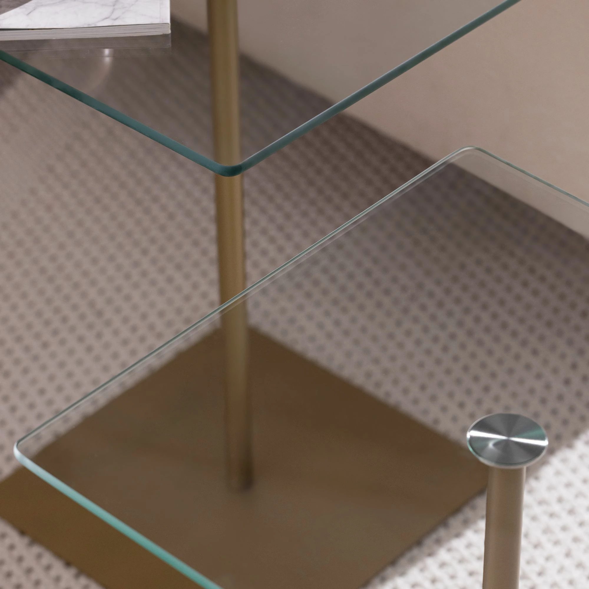 Set tavolinash kafeje Skye Decor, elegante, 2 copë, ngjyrë ari, transparente