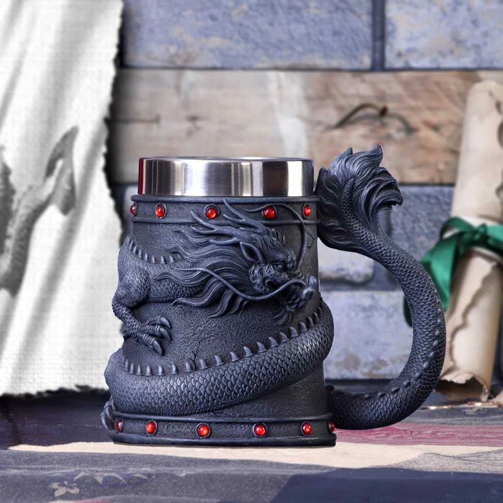Kupë Nemesis Now Dragon Coil 16 cm, e zezë
