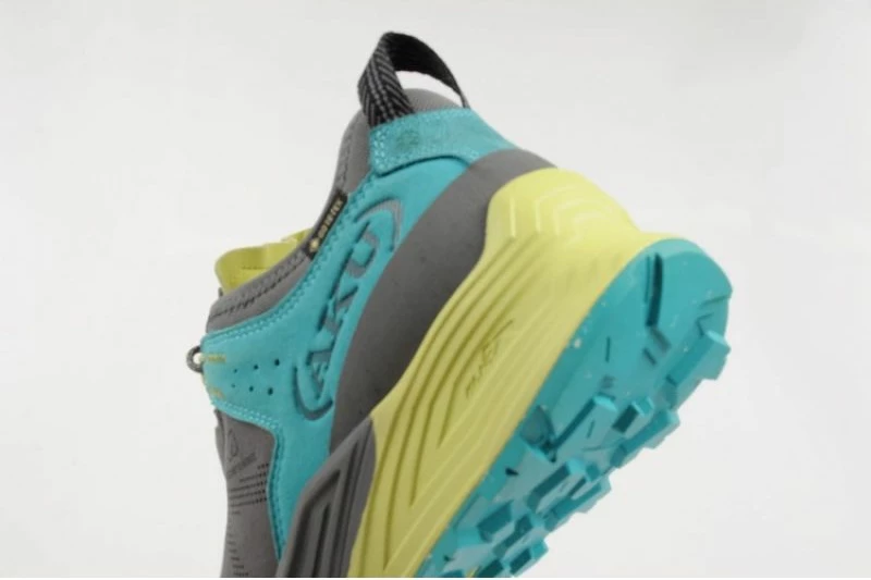 Atlete trekking për meshkuj Aku, shumengjyrëshe