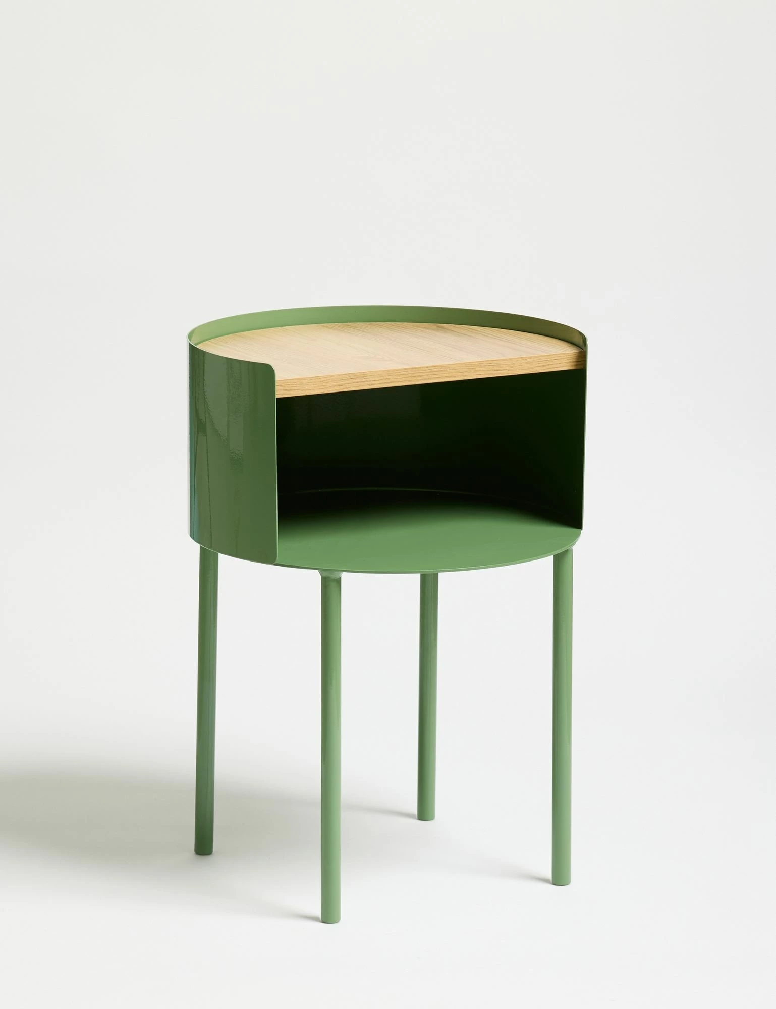 Tavolinë anësore Skye Decor, ngjyrë matcha, Espen