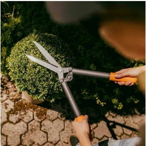 Gërshërë gardhi Fiskars PowerLever HS52, 54.4 cm, çelik, portokalli/zezë