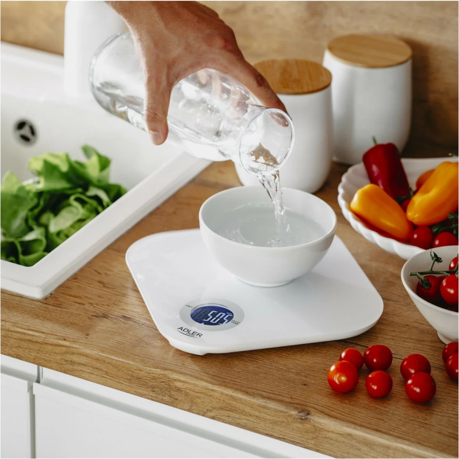 Libra kuzhine Adler AD 3180, elektronike, bardhë