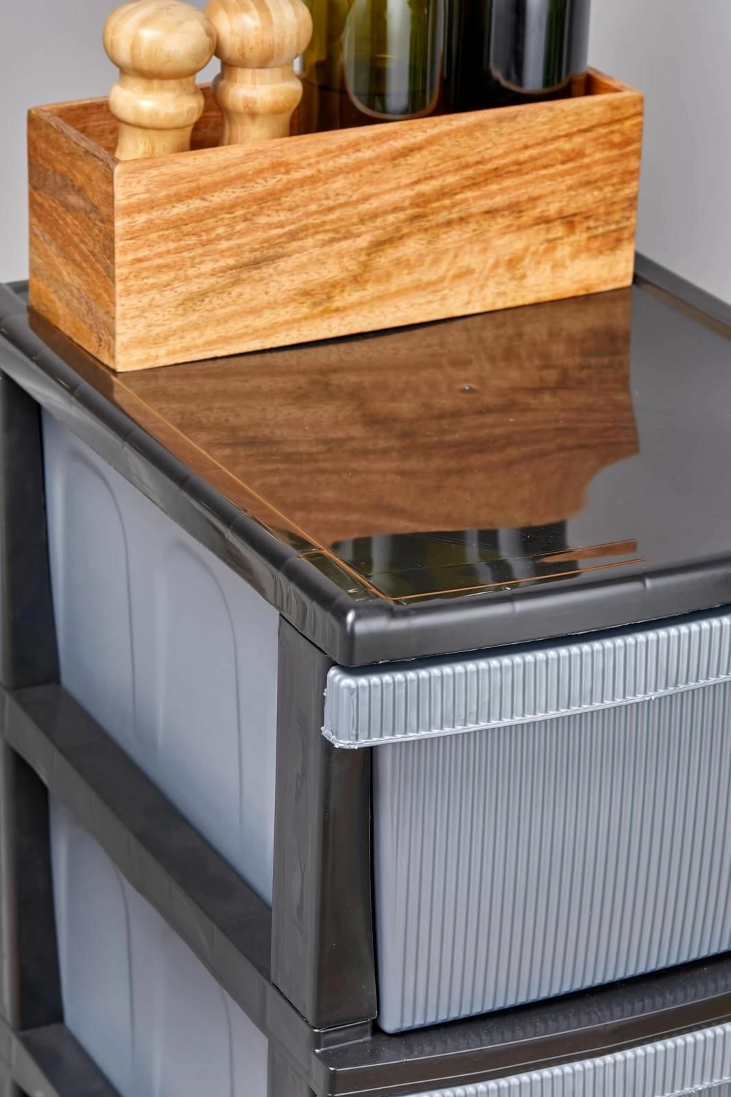 Organizues kuzhine me 4 sirtarë plastik, ngjyrë gri, Hermia