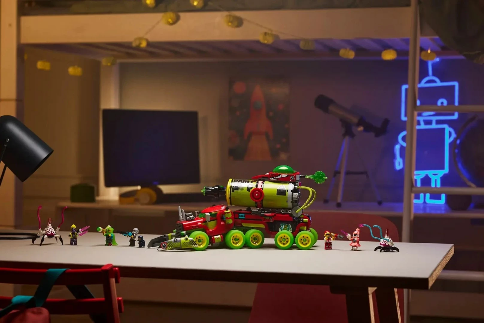 Set LEGO DREAMZZZ Mateo's Spray Paint Truck 71499, 5 minifigura, për fëmijë 9+