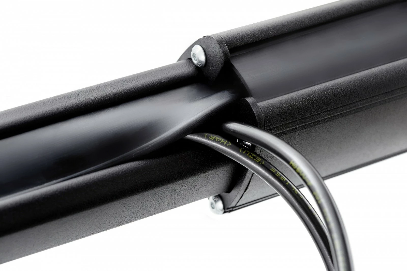 Mbajtës tavani për projektor Edbak PMV100, alumini, i zi