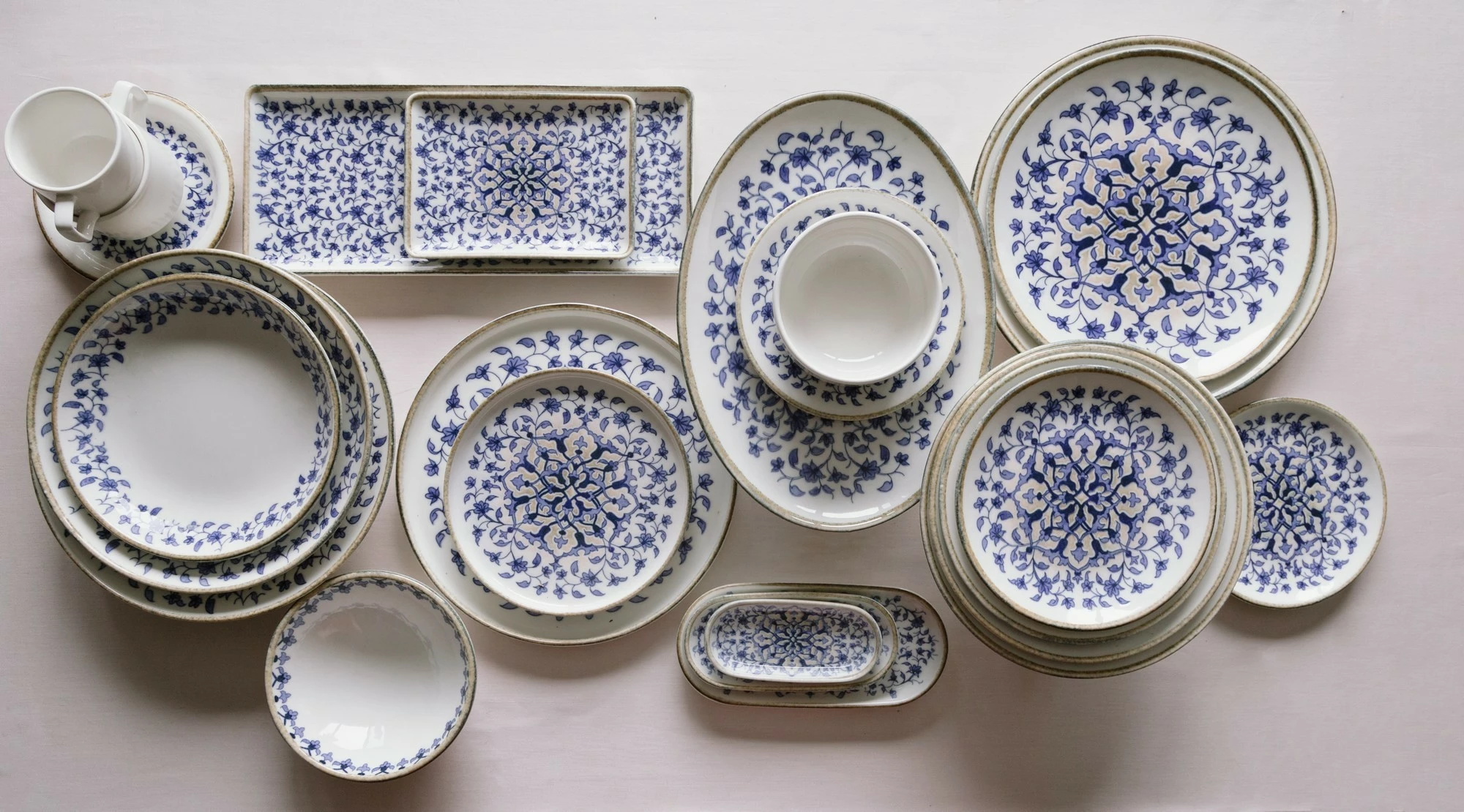 Set darke prej porcelani, 18 pjesë, Hermia Concept, BNEO18Y4890726, ngjyrë kaltër dhe e bardhë