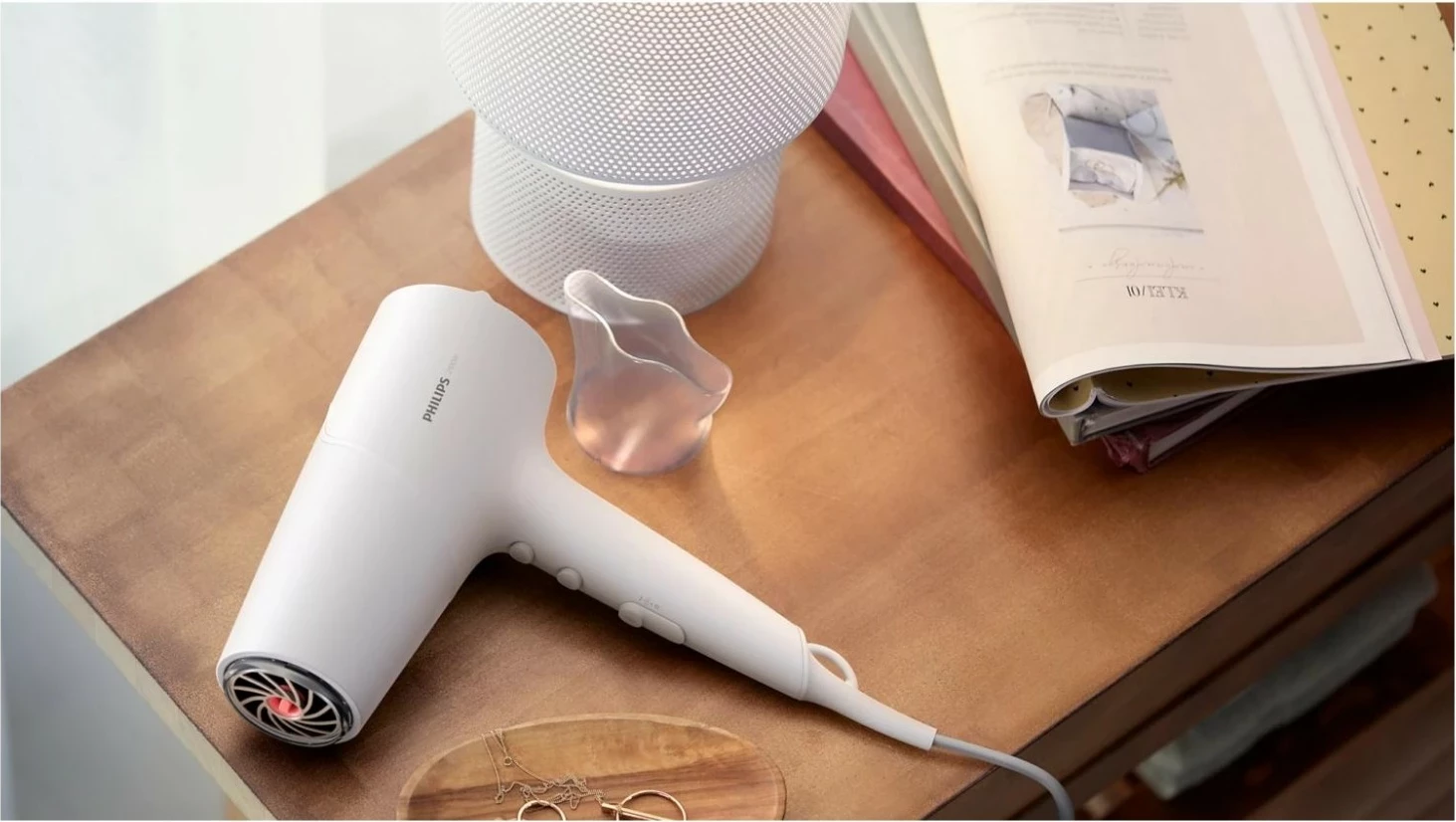 Tharëse flokësh Philips 5000 BHD500/00, 2100W, jonizim, e bardhë