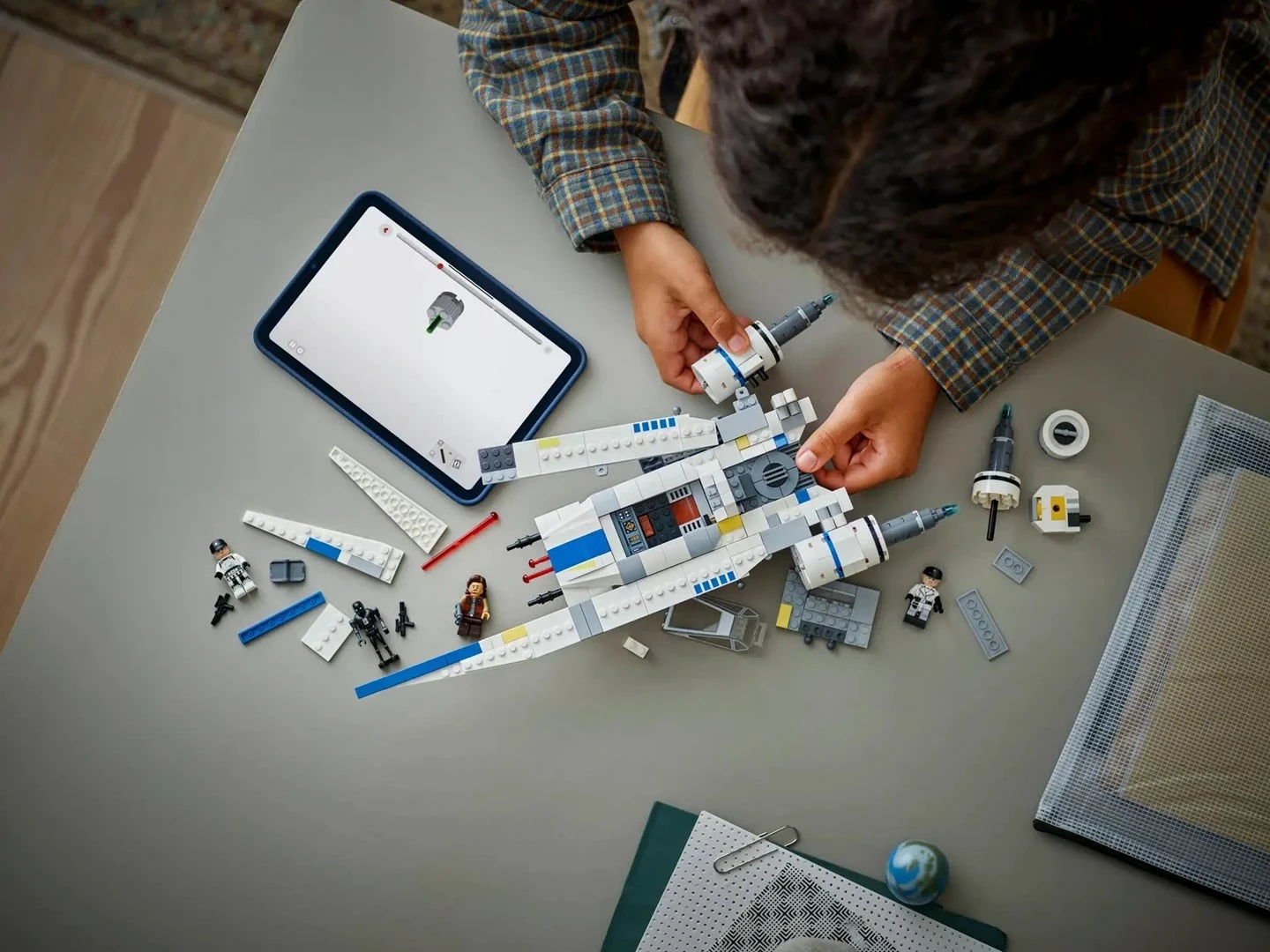 Set LEGO Star Wars Rebel U-Wing Starfighter 75399 me 4 minifigura