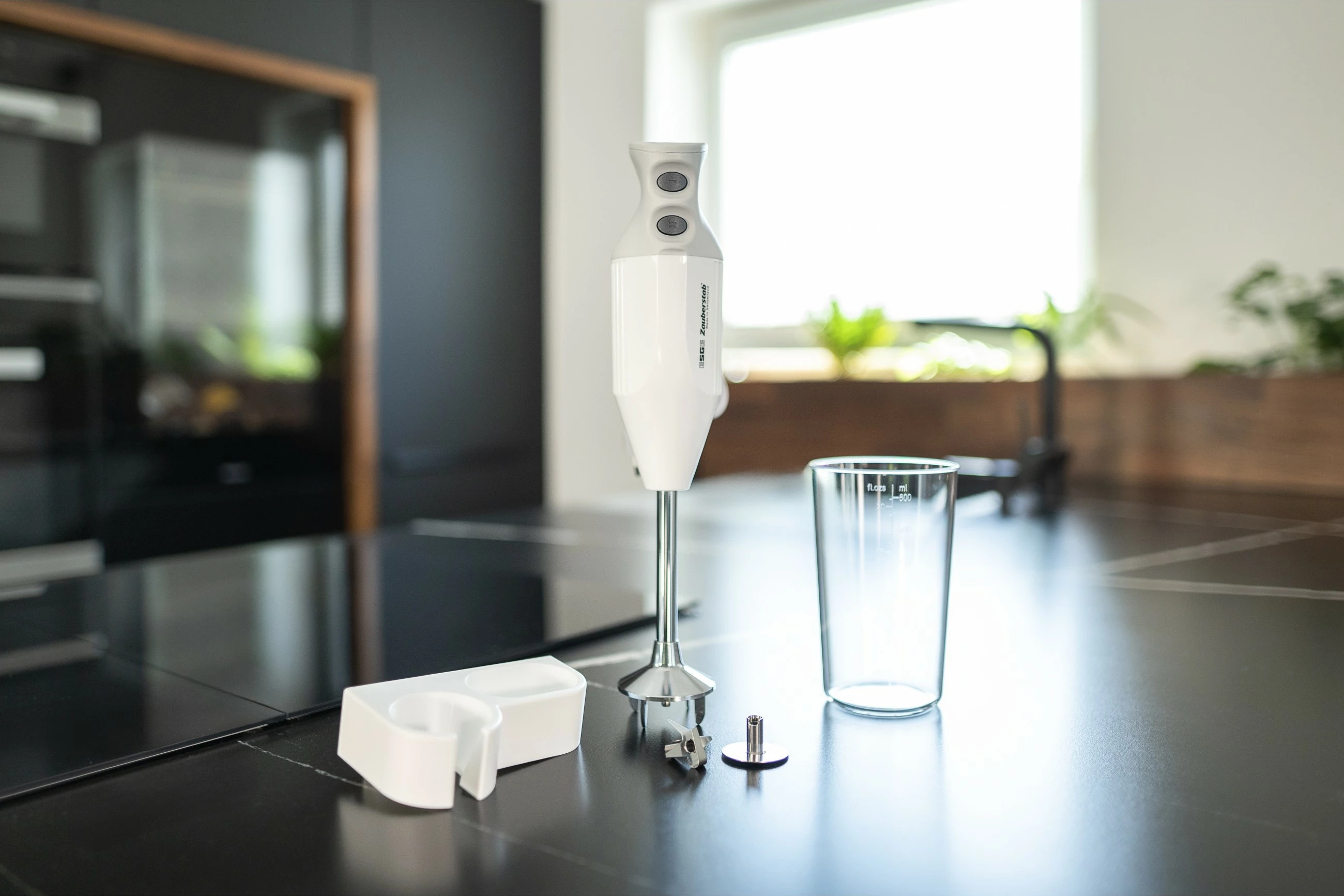 Blender dore UNOLD ESGE-Zauberstab M 122 S, 0.6L, i bardhë