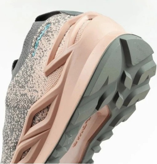 Atlete femra Lowa, të hirit