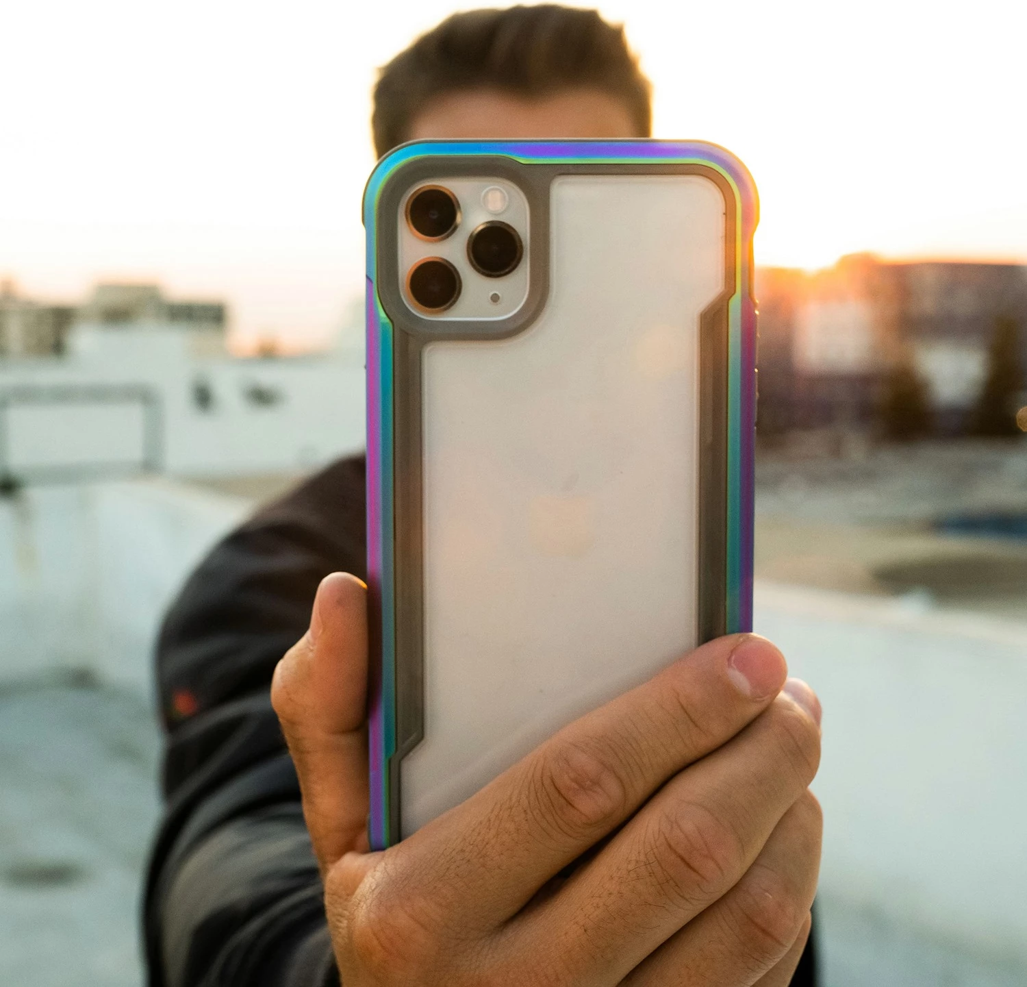 Mbështjellës Raptic X-Doria Shield për iPhone 14 Pro, MagSafe, i zi