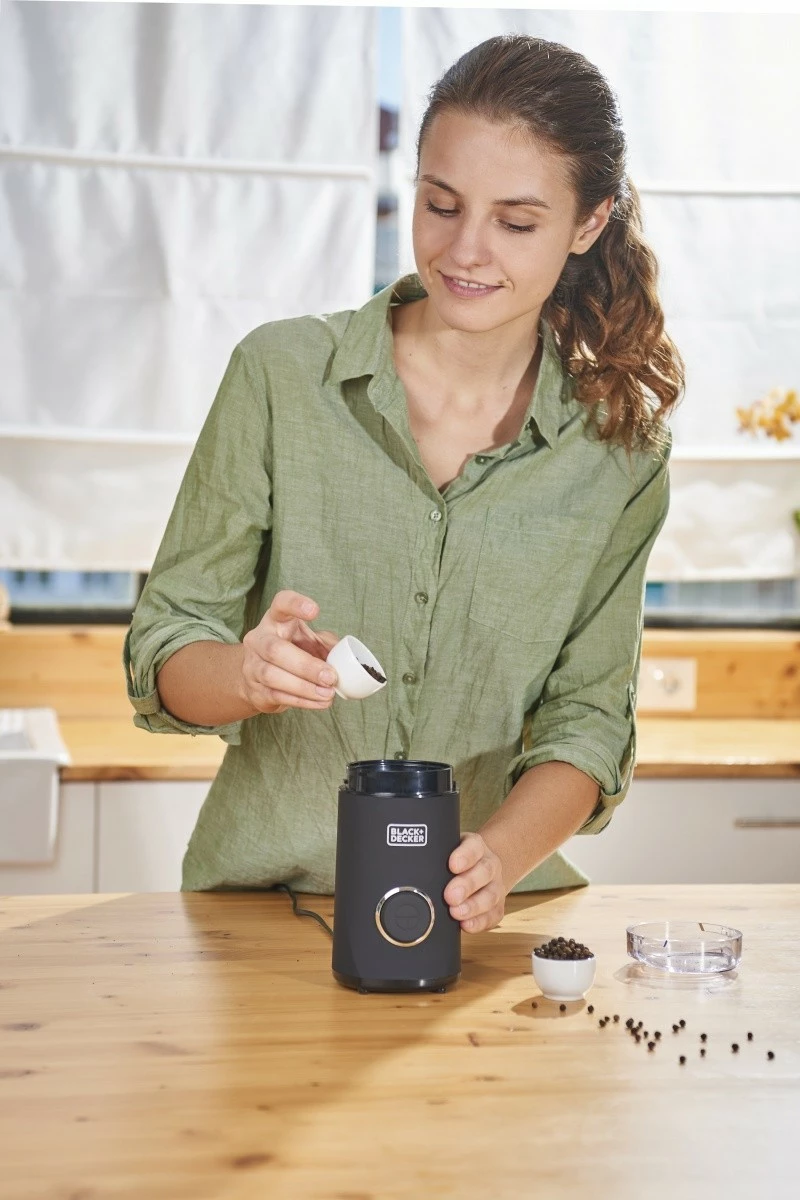 Bluarëse kafeje BLACK+DECKER BXCG150E, 150W, e zezë