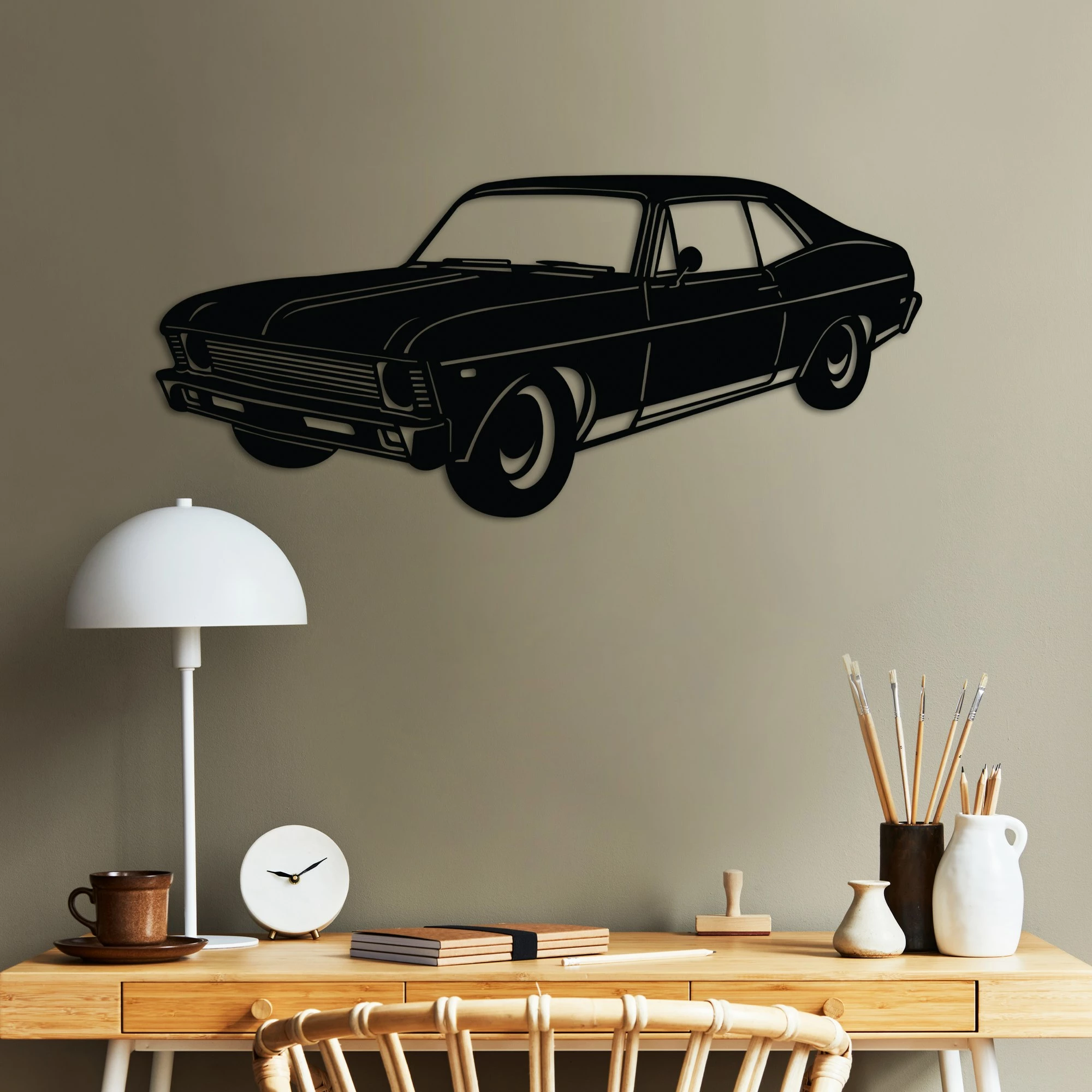 Aksesor dekorativ metalik për mur, Chevrolet Nova 1972, sedan klasik, ngjyrë e zezë, 60x27cm