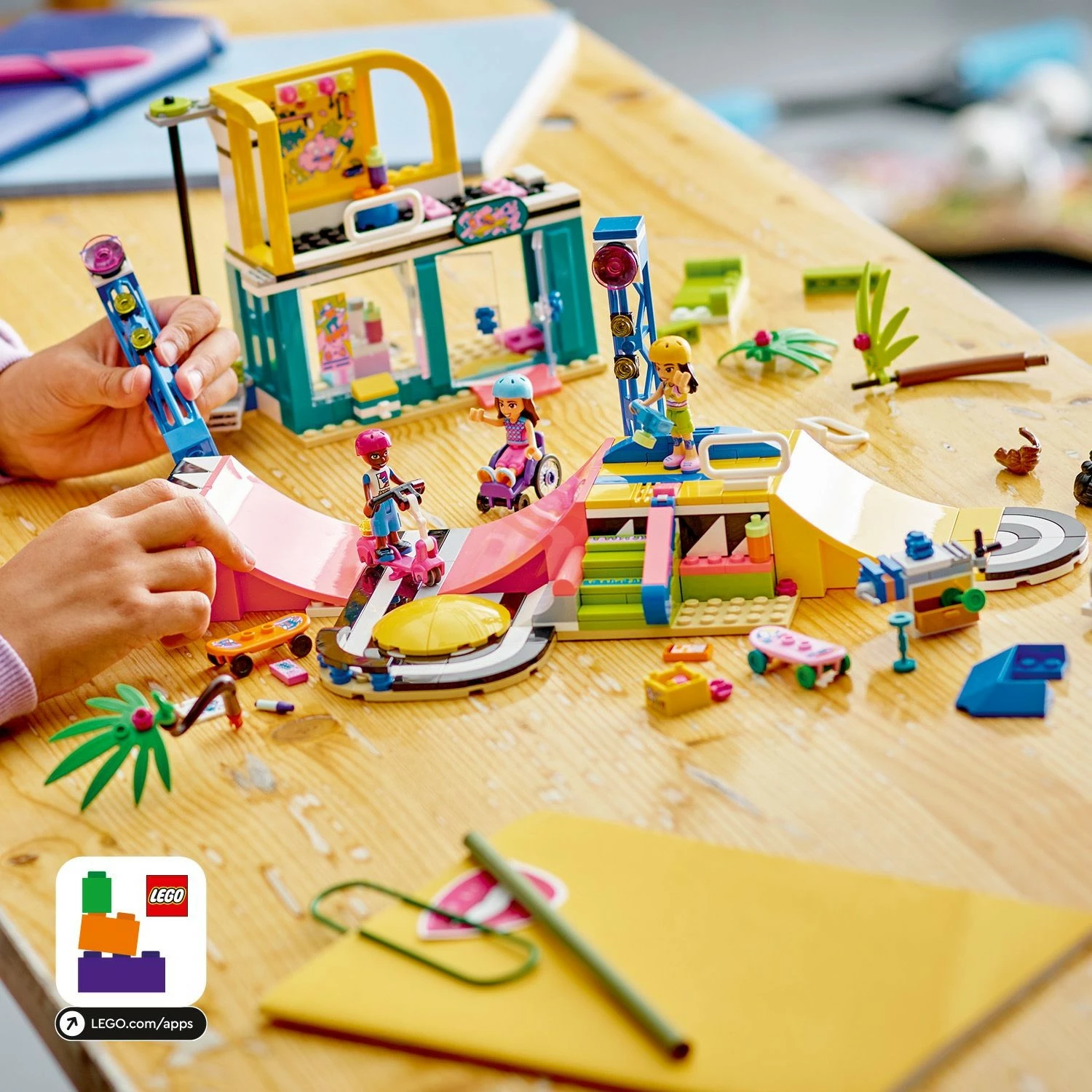 Set ndërtimi LEGO Friends Skate Park, 431 pjesë, Multikolor