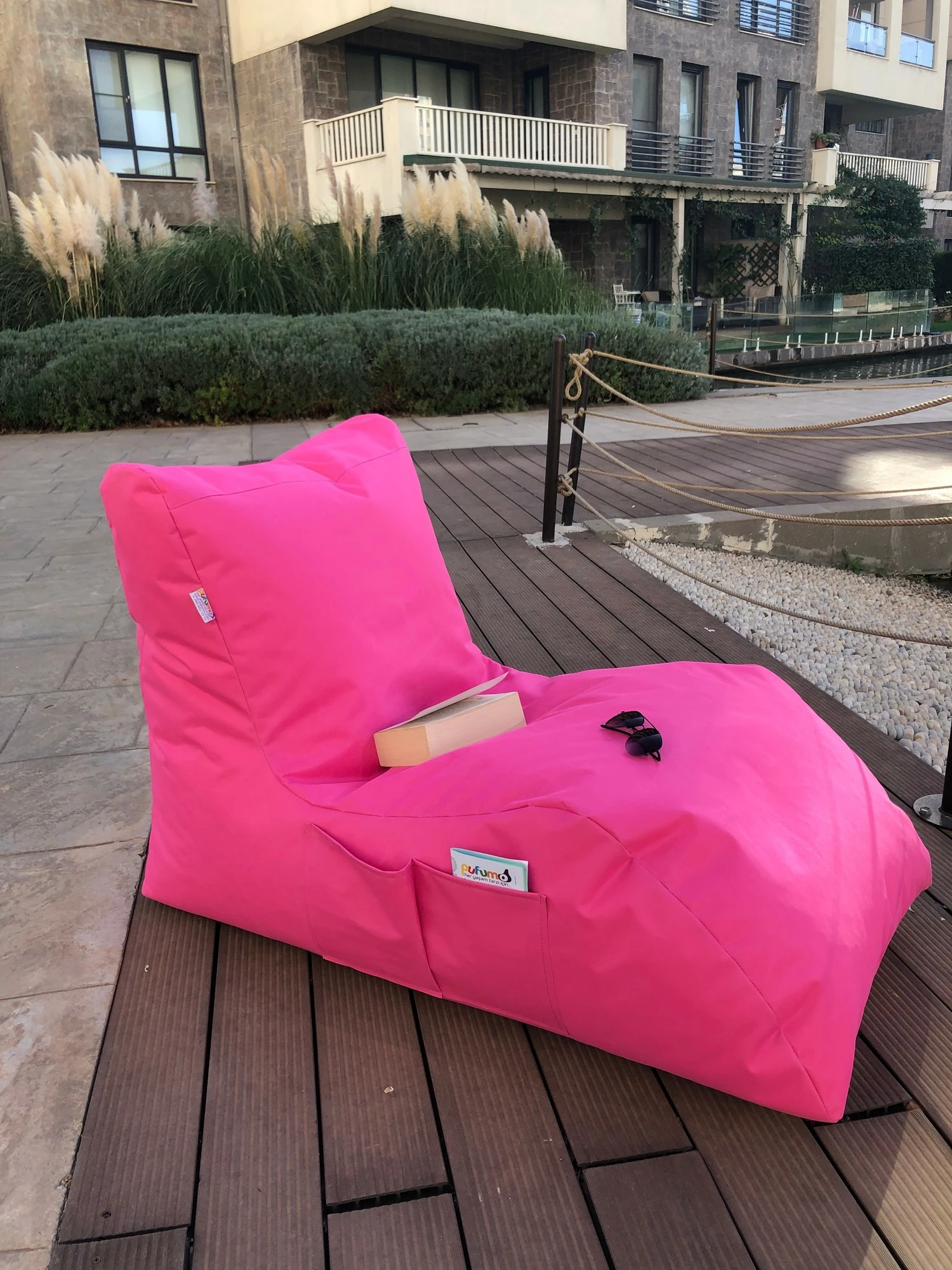 Qese ulëse (bean bag) rozë, Atelier del Sofa, daybed