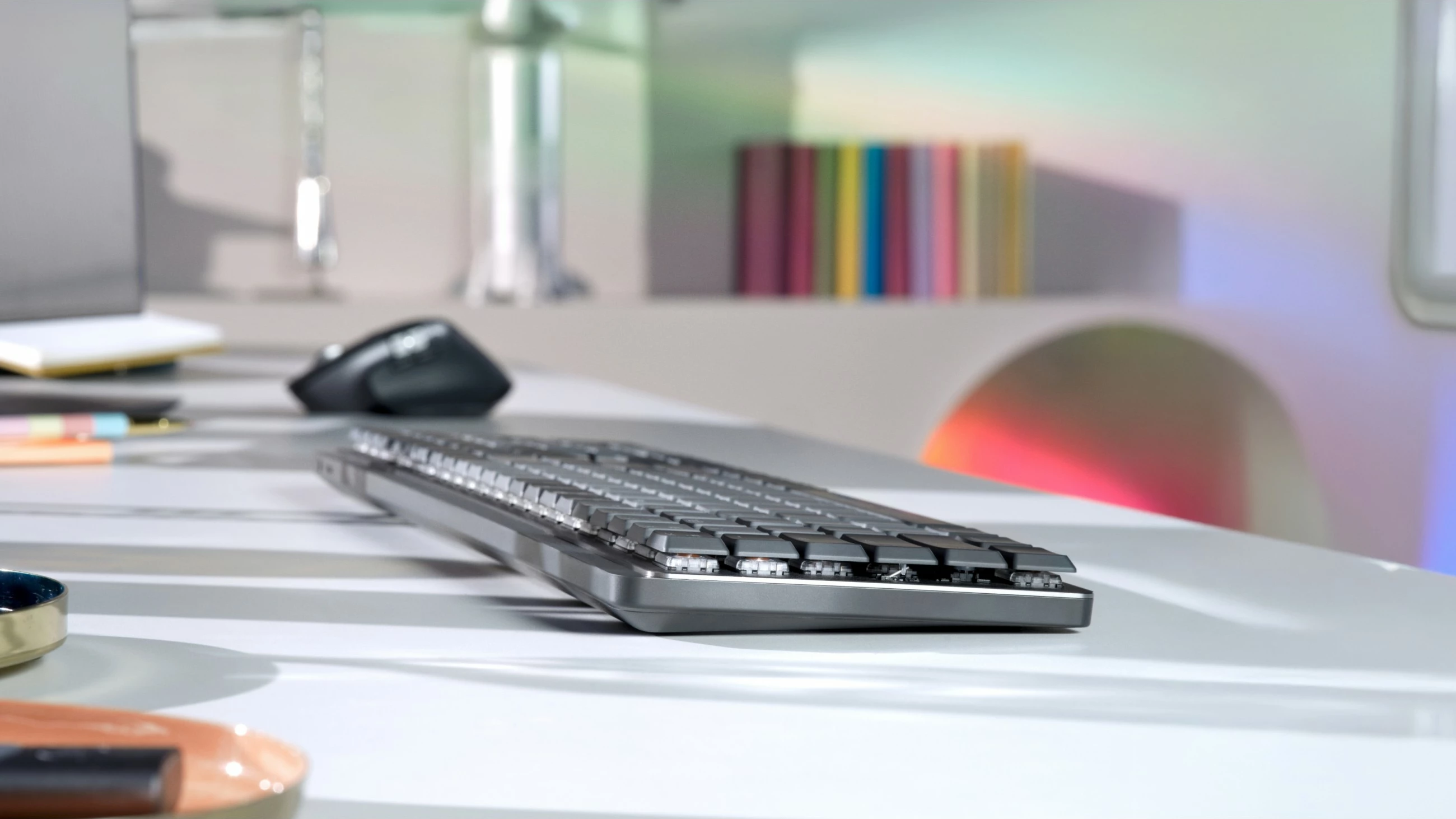 Tastierë mekanike Logitech MX Mechanical Wireless, ndriçim LED i bardhë, full-size, Bluetooth/RF, US Intern