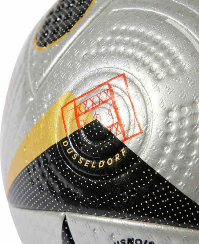 Top futbolli adidas, gri/argjendtë