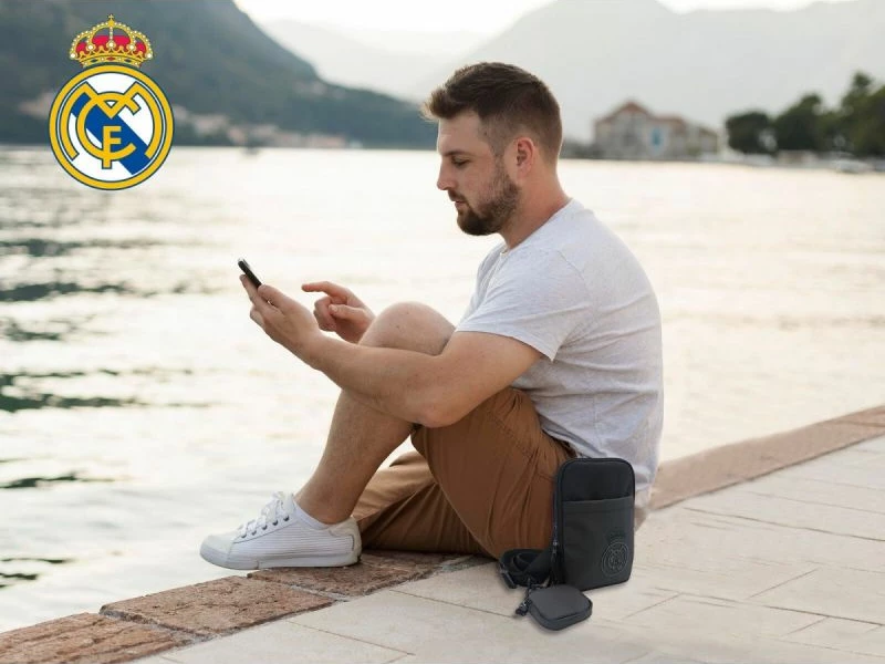Çantë krahu Real Madrid BD92-23RM, e zezë