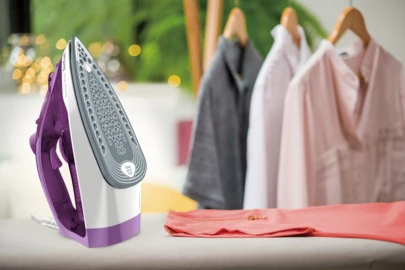 Hekur me avull Tefal FV2836E0, 2400W, depo 270 ml, boost avulli 165 g/min, vjollcë/bardhë